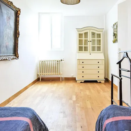 2 Bedroom In Holiday home Le Mesnil-Esnard